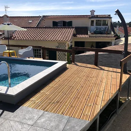 Проживание в семье Sun House - Pool & Kitchen - Near Sintra Синтра