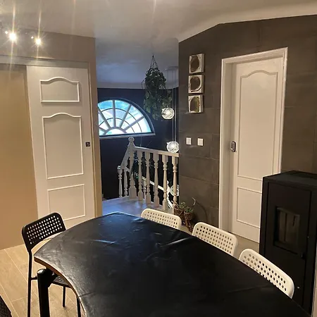 Sun House - Near - Kitchen - Pool Privat bolig