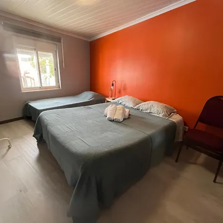 Sun House - Near - Kitchen - Pool Δωμάτια σε οικογενειακή κατοικία Σίντρα