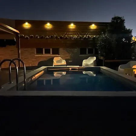 Sun House - Near - Kitchen - Pool *