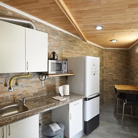 Sun House - Near - Kitchen - Pool Δωμάτια σε οικογενειακή κατοικία Σίντρα